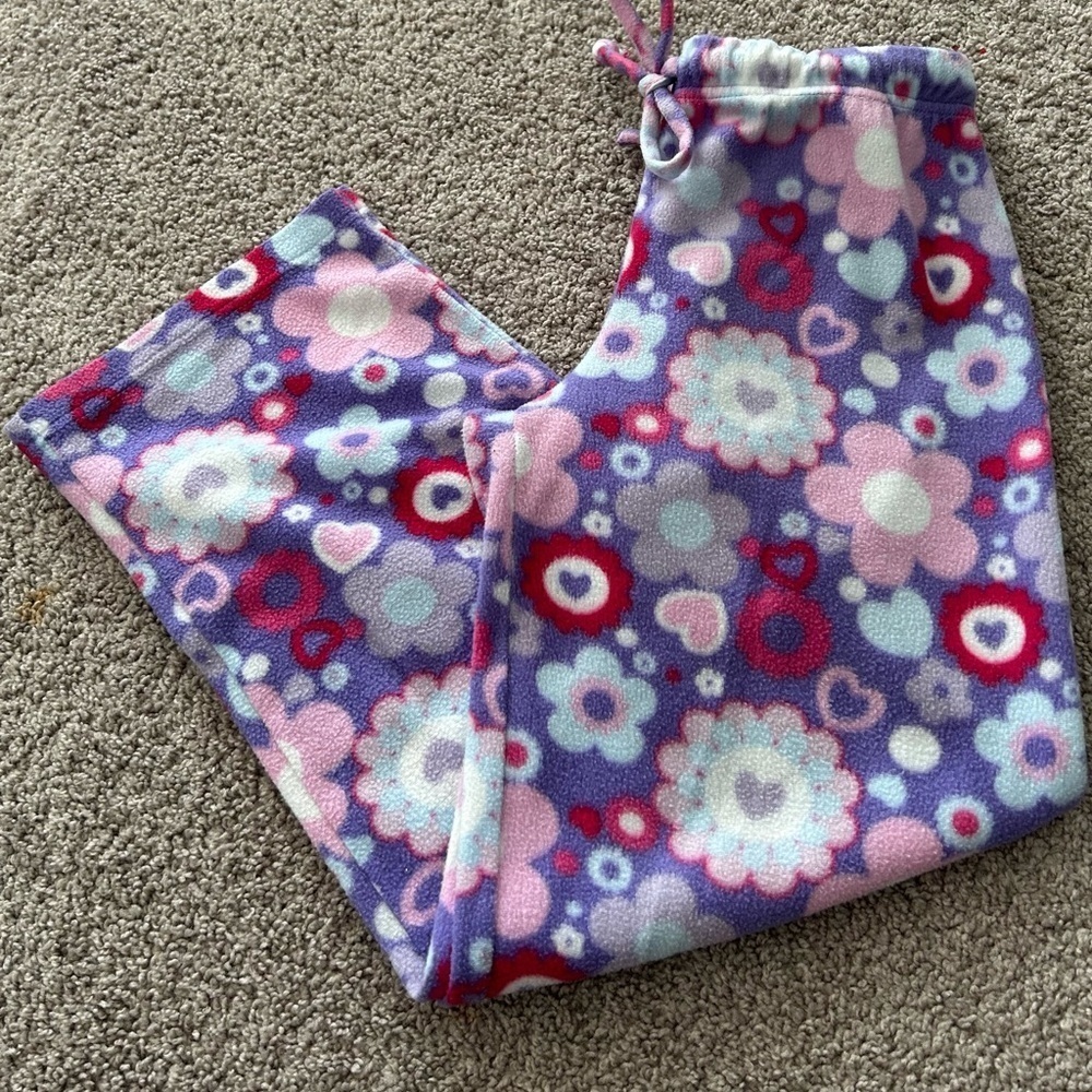 Nina Capri Fleece Women’s Purple,Blue Pink Flowers PJ Pants 

Size S